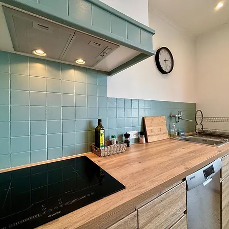 Apartment Spacieux Appartement, Grande Terrasse Et Parking Prive ! *