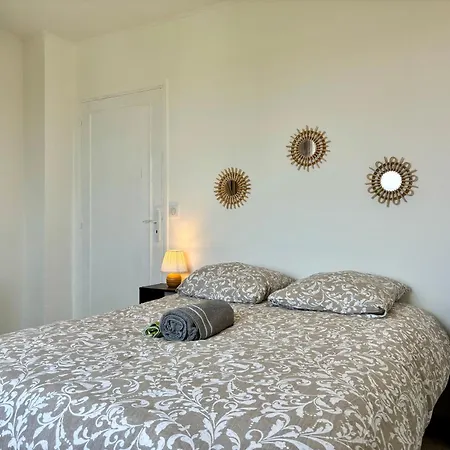 Spacieux Appartement, Grande Terrasse Et Parking Prive ! *