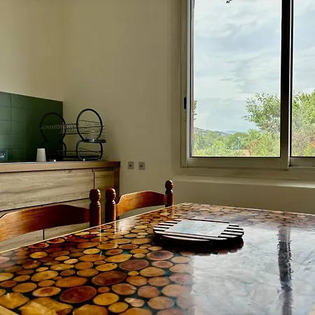 Spacieux Appartement, Grande Terrasse Et Parking Prive ! Apartment